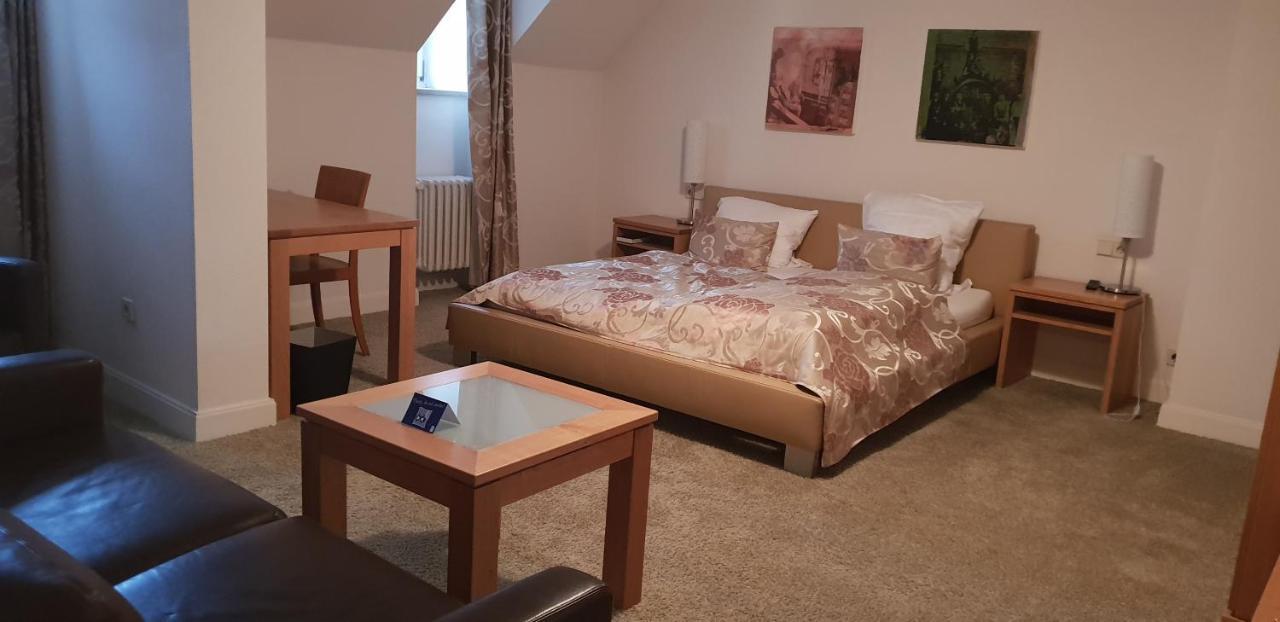 Zum Simonbraeu Hotell Bitburg Eksteriør bilde